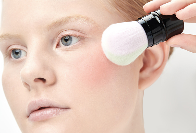 Givenchy Prisme Libre On The Go Brush (กล่องมีตำหนิ ไม่มีผลต่อการใช้งาน) 