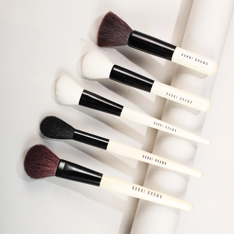 Bobbi Brown Blush Brush 
